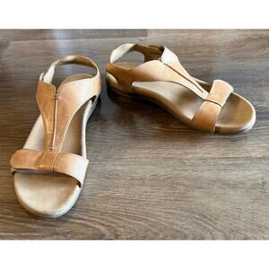 Taos Leather T-Strap Comfort Sandals Women’s Size 11 Tan Adjustable Shoes